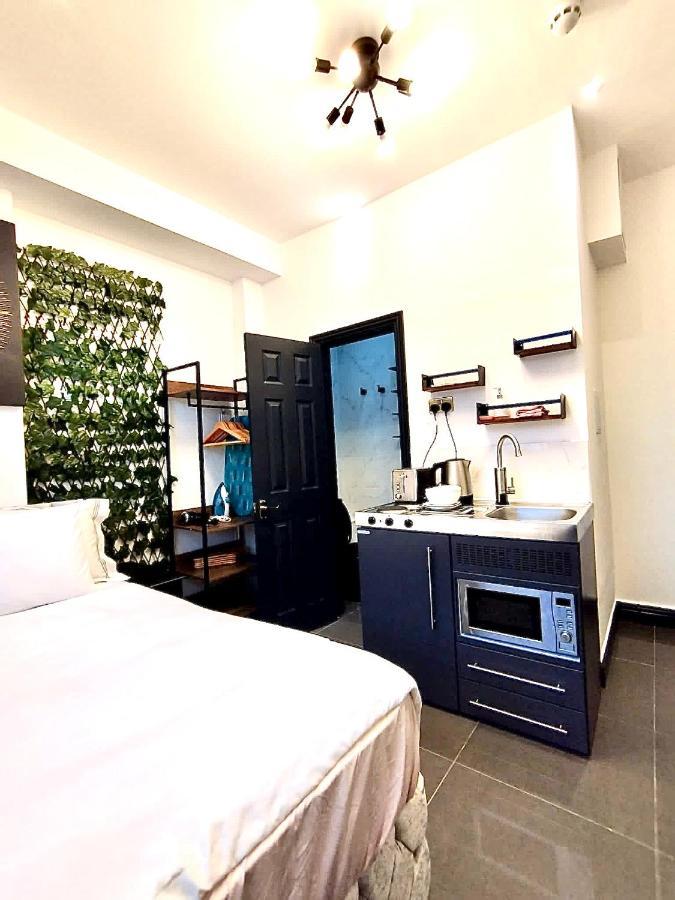 Duke And Duchess Apartments And Rooms - Private In Room Hot Tub Suites London Eksteriør billede