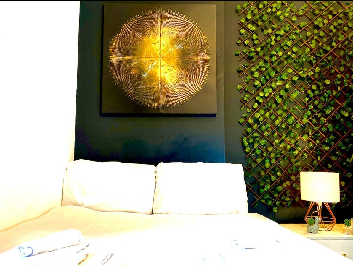 Duke And Duchess Apartments And Rooms - Private In Room Hot Tub Suites London Eksteriør billede