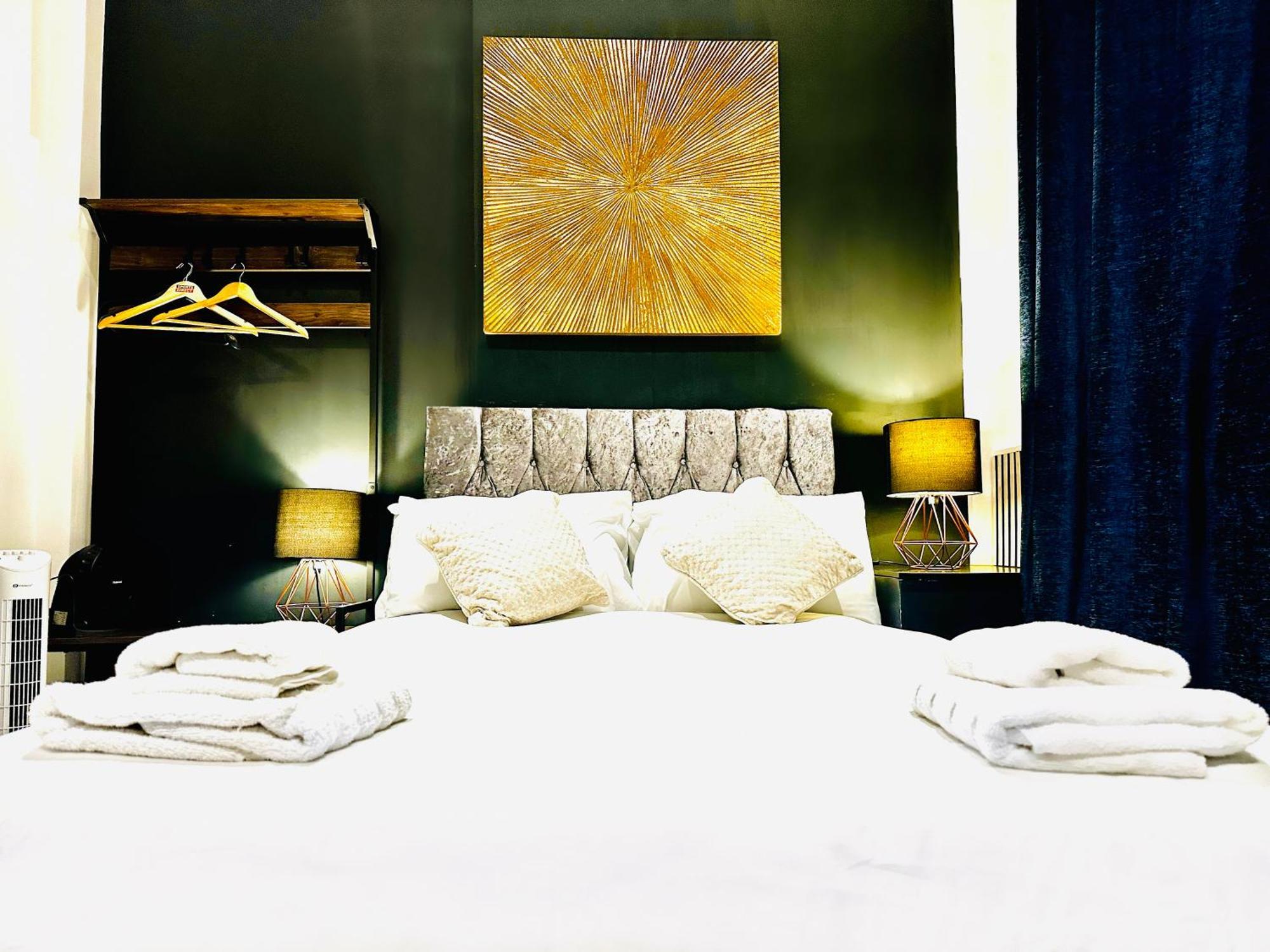Duke And Duchess Apartments And Rooms - Private In Room Hot Tub Suites London Eksteriør billede