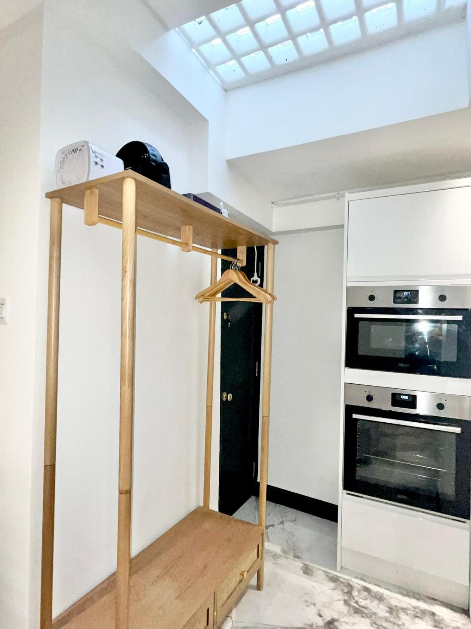 Duke And Duchess Apartments And Rooms - Private In Room Hot Tub Suites London Eksteriør billede