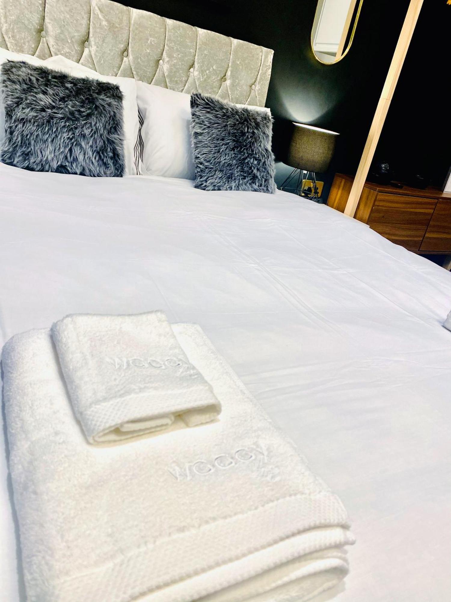 Duke And Duchess Apartments And Rooms - Private In Room Hot Tub Suites London Eksteriør billede
